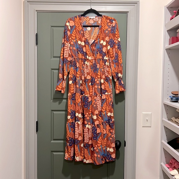 Dresses & Skirts - Fall Floral Print Maxi Dress, elastic waist, faux wrap style top, SO flattering.